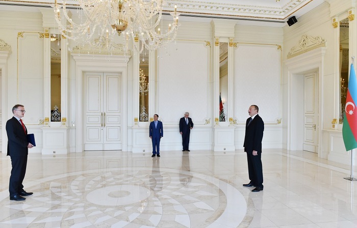 Ilham Aliyev empfängt neuen deutschen Botschafter zur Entgegennahme des Beglaubigungsschreibens - Aktualisiert